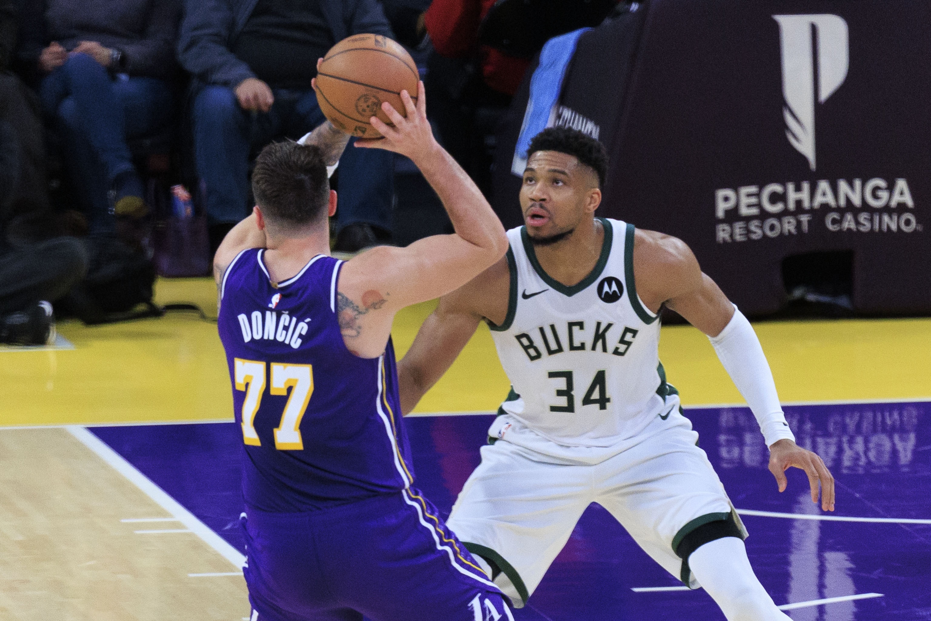 开云体育官网-2020年代总得分：东契奇12857分第1 字母哥2 约基奇3 德罗赞6