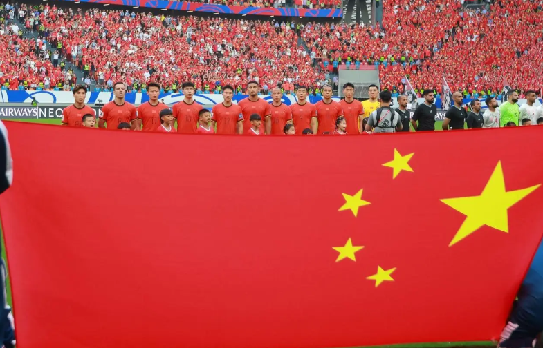 kaiyun-2-2!中国队战平强敌,1人被红牌罚下,105分钟遭绝平,球迷遗憾